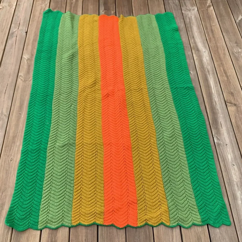 Vtg Pair 2 Multicolor Scalloped Edge Hand Crocheted Afghan Blanket Throw 46”x68”